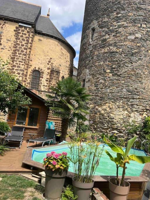 Le Saint Julien Au Coeur Du Centre Historique De Chateaugiron Экстерьер фото